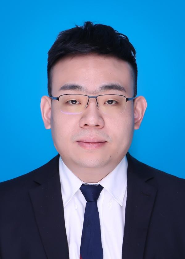 IMG_7592-杨旸 市场营销.jpg